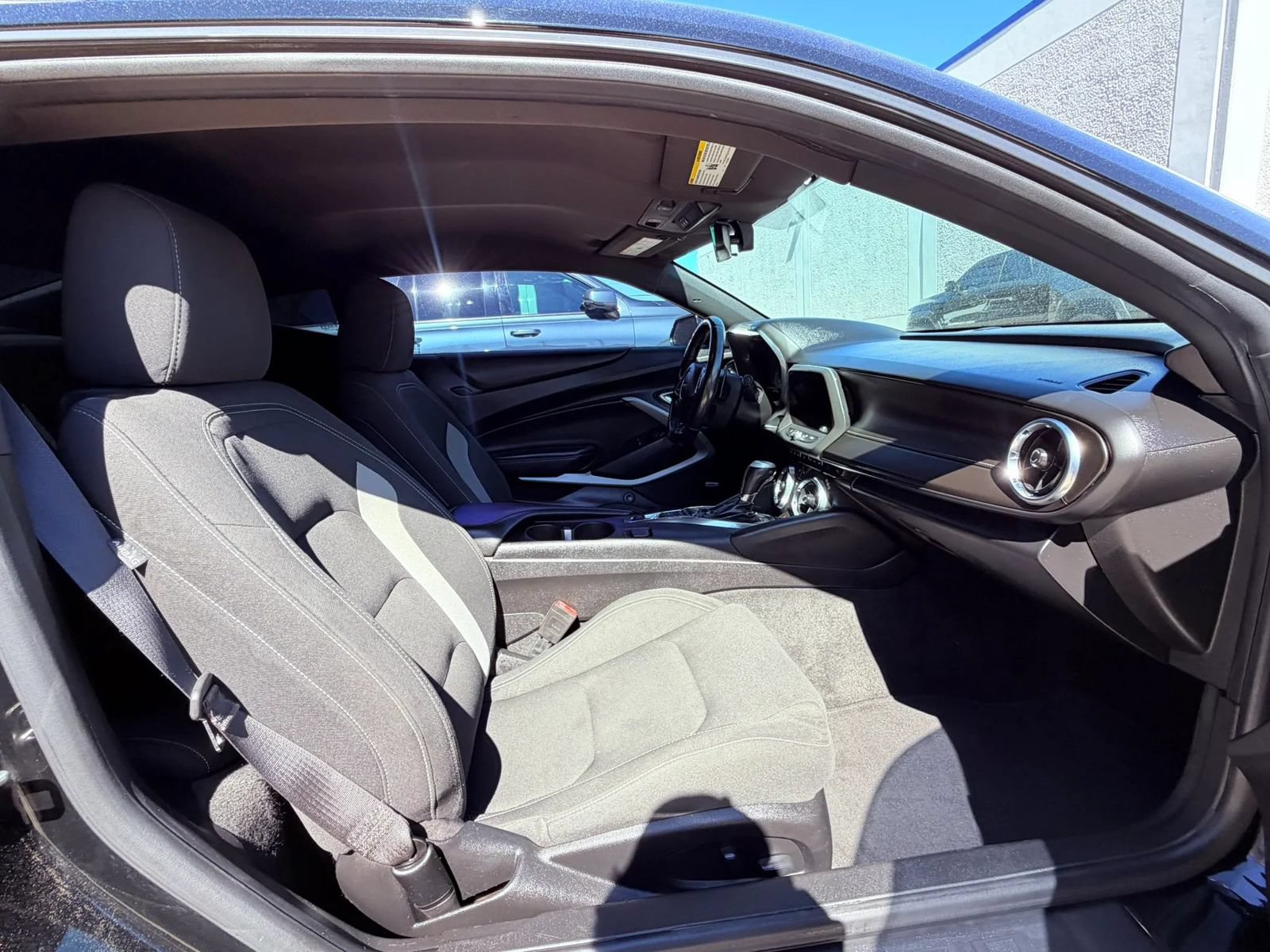 Used 2020 Chevrolet Camaro LT w/ Technology Package RWD image 17