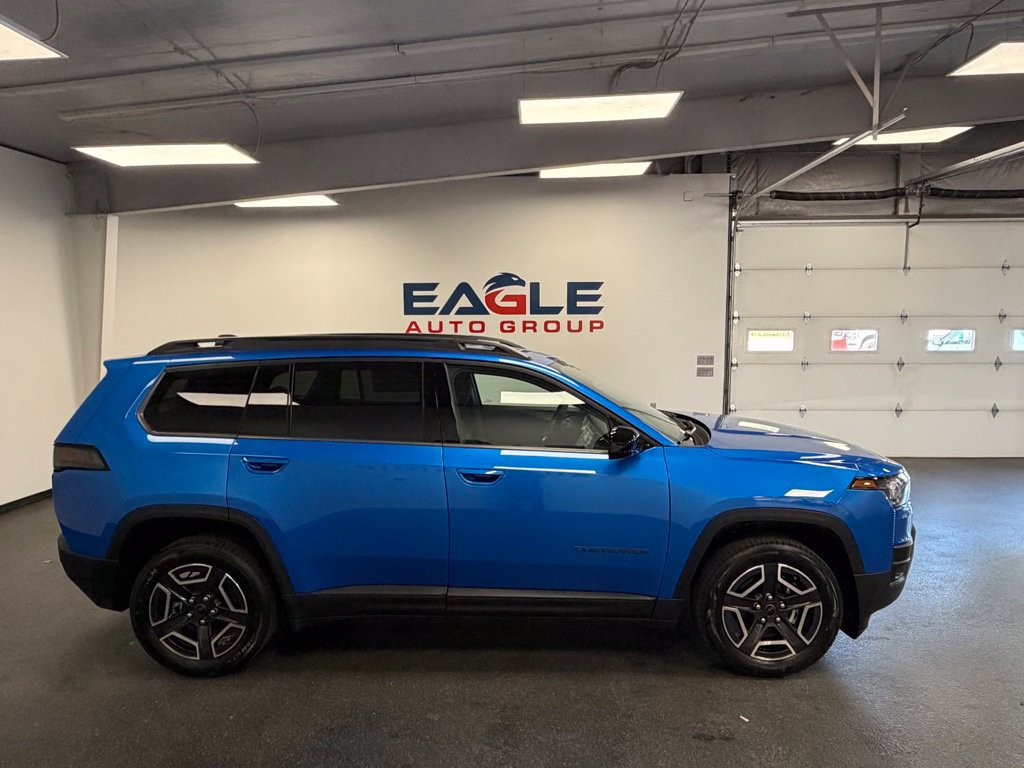 New 2026 Jeep Cherokee Laredo AWD/4WD image 2