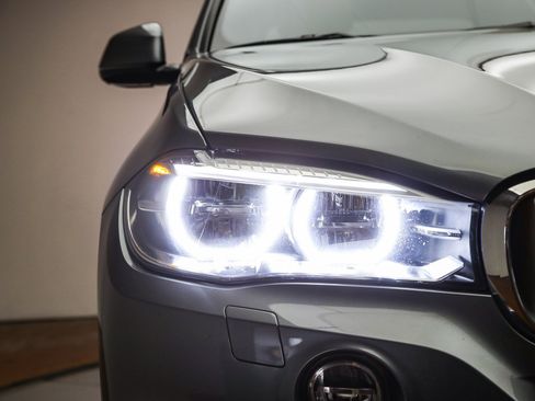 Used 2017 BMW X5 xDrive35d image 5