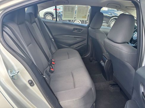 Used 2025 Toyota Corolla LE image 23