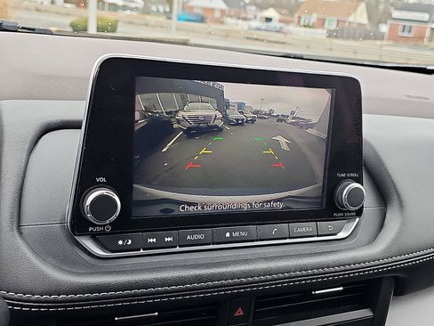 Certified 2023 Nissan Rogue SV image 18