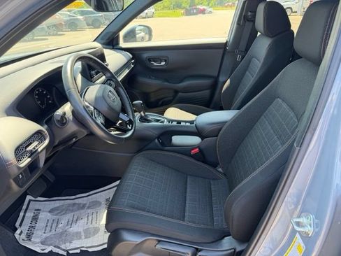 Used 2023 Honda HR-V LX image 7