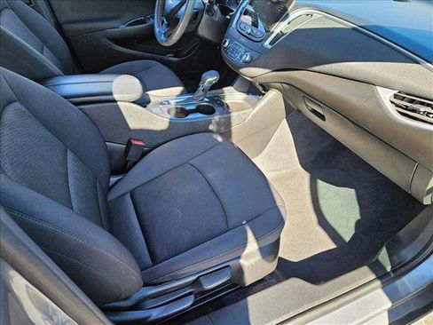 Used 2023 Chevrolet Malibu LT image 19