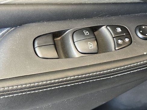 Used 2018 Nissan Murano SV FWD image 11