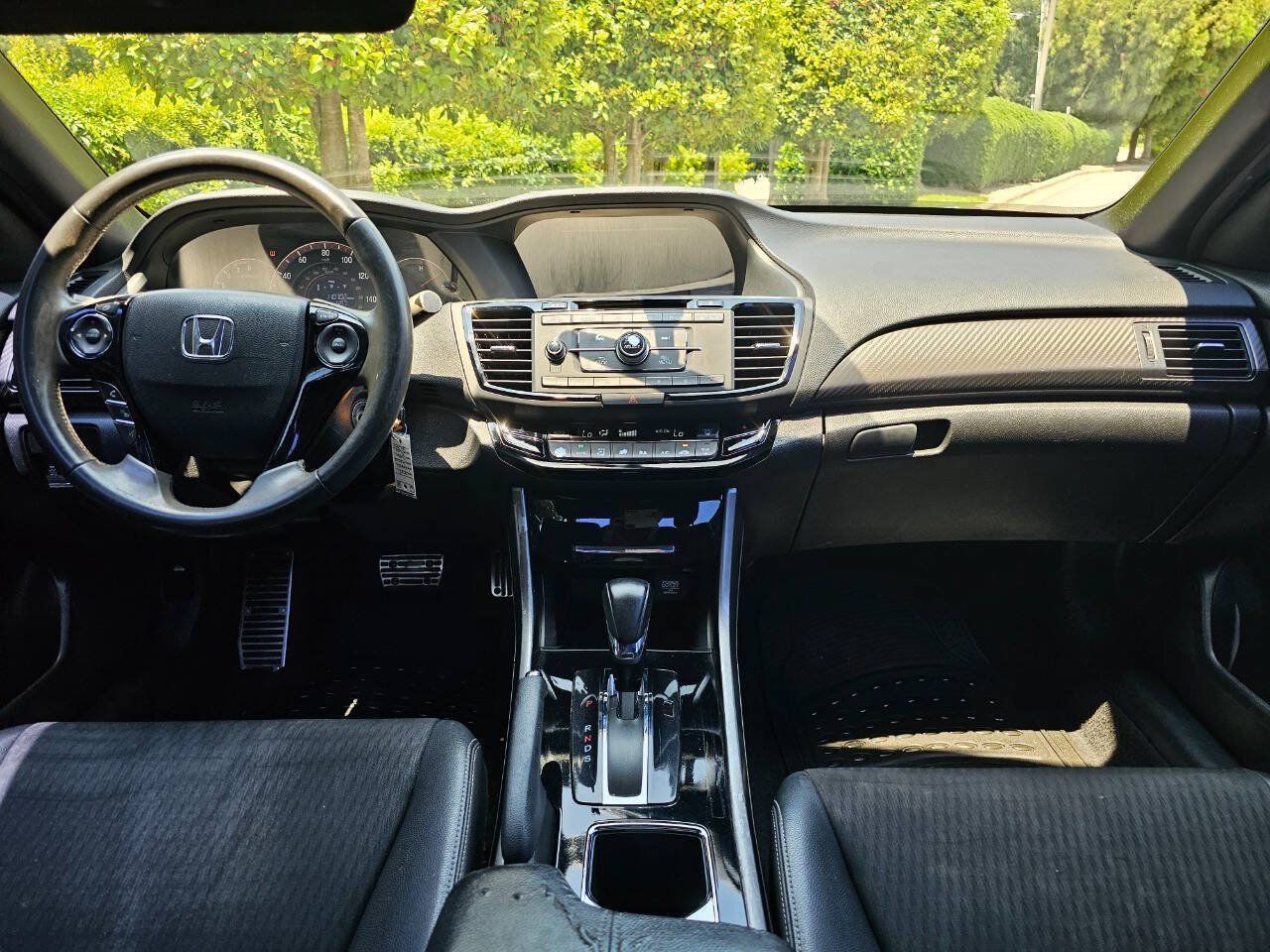 Used 2017 Honda Accord Sport image 13