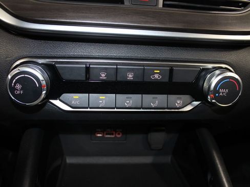 Used 2024 Nissan Altima 2.5 SV image 42