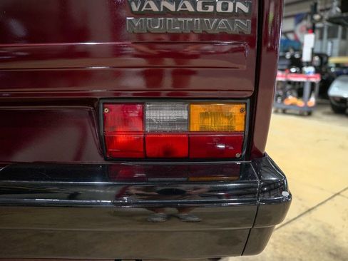 Used 1990 Volkswagen Vanagon Multi-Van image 32