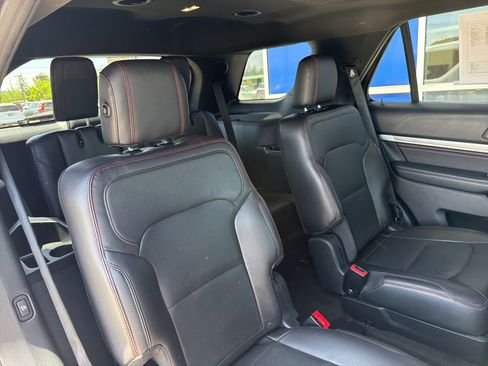 Used 2018 Ford Explorer Sport w/ Equipment Group 401A AWD/4WD image 24