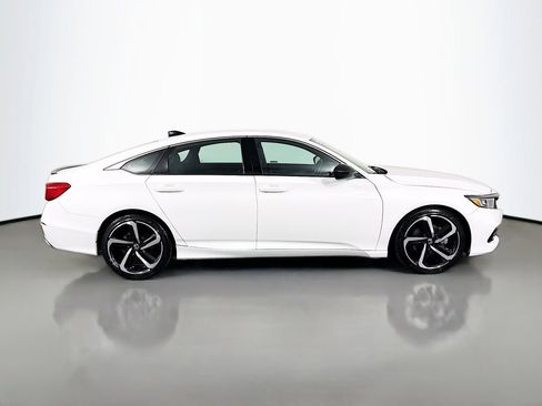 Certified 2022 Honda Accord Sport image 8