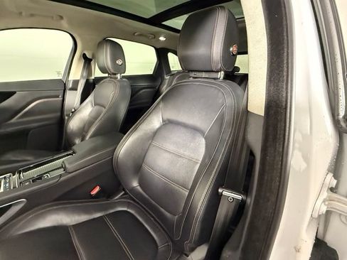 Used 2019 Jaguar F-PACE Prestige AWD/4WD image 6