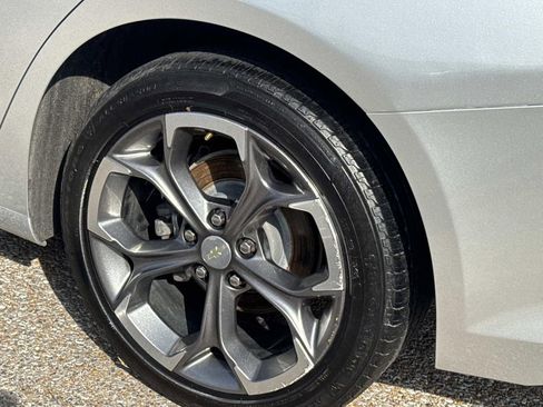 Used 2020 Chevrolet Malibu LT image 5