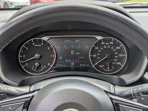Used 2024 Nissan Altima 2.5 SR w/ SR Premium Package FWD image 16