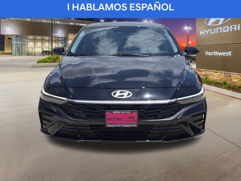 Certified 2026 Hyundai Elantra SE FWD image 5