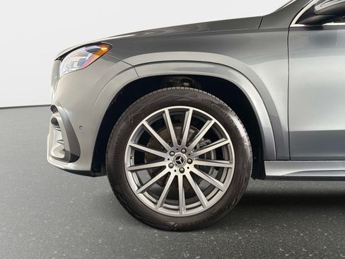 Used 2025 Mercedes-Benz GLS 450 4MATIC w/ AMG Line Exterior image 19
