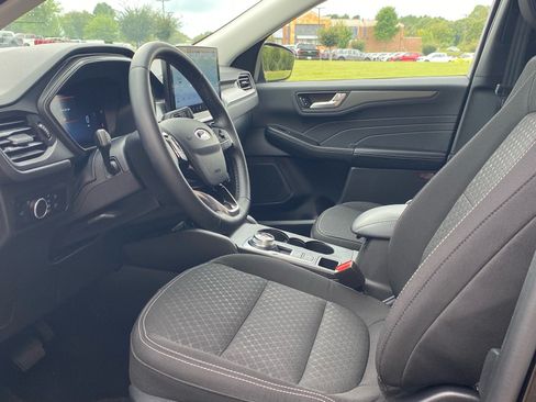 Certified 2025 Ford Escape Active w/ Active Premium Tech Pack AWD/4WD image 14