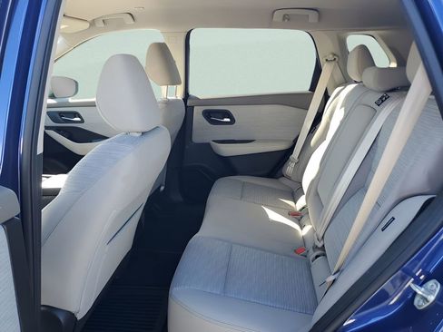 Used 2022 Nissan Rogue SV image 18