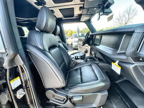 New 2025 Ford Bronco Badlands w/ Sasquatch Package AWD/4WD image 26