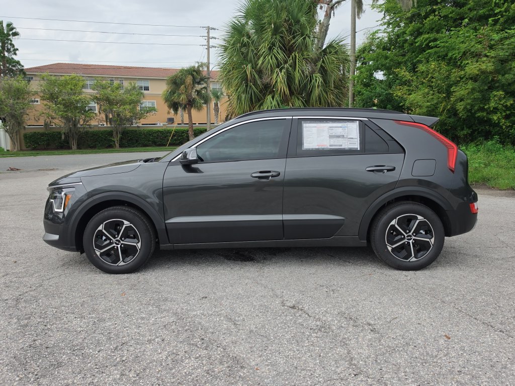New 2026 Kia Niro EX FWD image 5