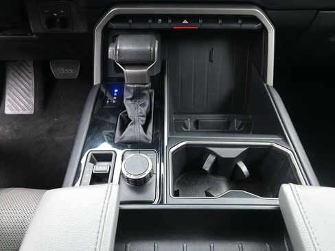 Used 2022 Toyota Tundra Limited image 13