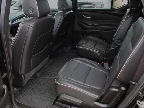Used 2023 Chevrolet Traverse Premier w/ Redline Edition FWD image 16