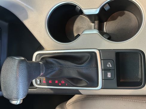 Used 2020 Kia Sportage LX FWD image 32