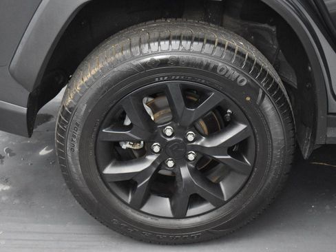 Used 2021 Toyota RAV4 LE FWD image 31