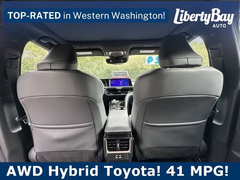 Used 2024 Toyota Crown Limited image 19