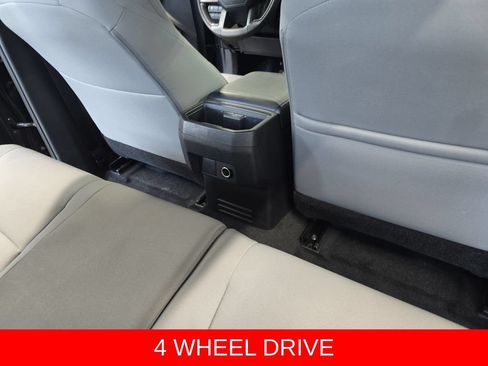 Used 2024 Toyota Tacoma SR5 AWD/4WD image 12