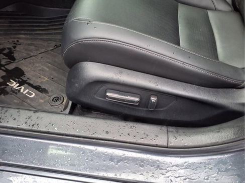 Used 2025 Honda Civic Sport image 18