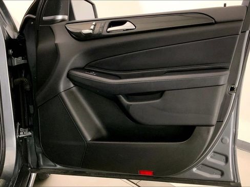 Used 2018 Mercedes-Benz GLE 350 4MATIC image 25