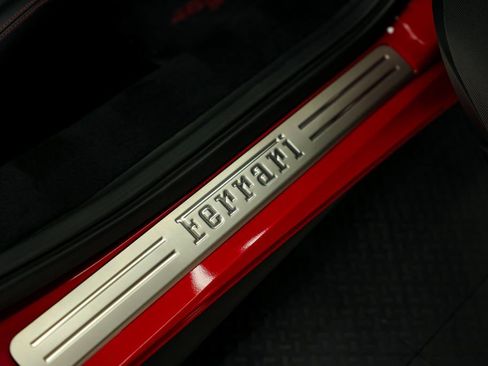 Used 2017 Ferrari 488 Spider image 32