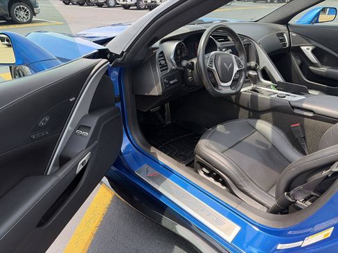Used 2015 Chevrolet Corvette Z06 w/ 3LZ Preferred Equipment Group RWD image 14