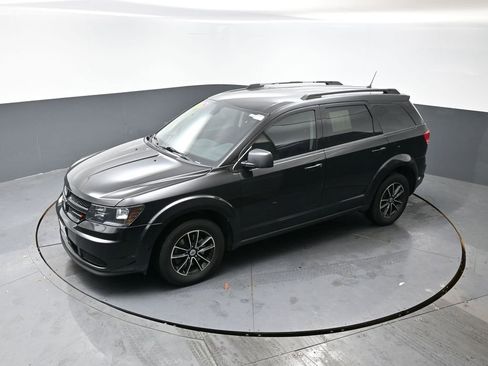 Used 2018 Dodge Journey SE w/ Connectivity Group image 16