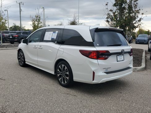 Certified 2025 Honda Odyssey Elite image 4