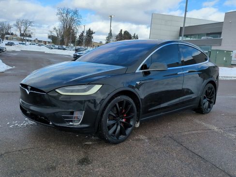 Used 2017 Tesla Model X P100D image 4