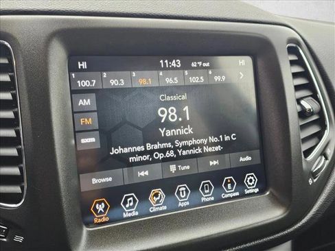 Used 2019 Jeep Compass Trailhawk image 28