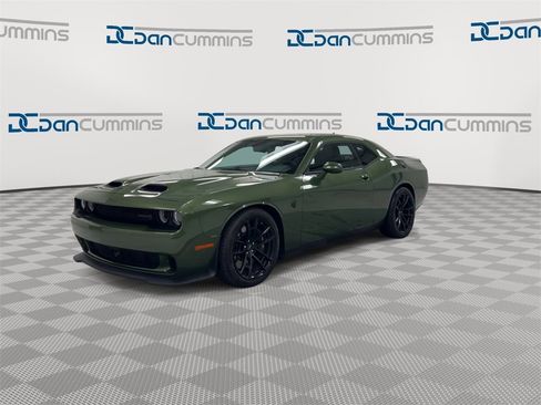Used 2023 Dodge Challenger SRT Hellcat w/ Driver Convenience Group image 4