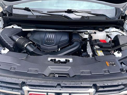 Used 2025 GMC Acadia Elevation AWD/4WD image 10