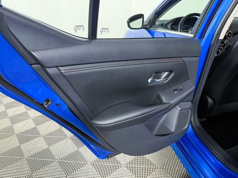 Used 2022 Nissan Sentra SR w/ Trunk Package image 41