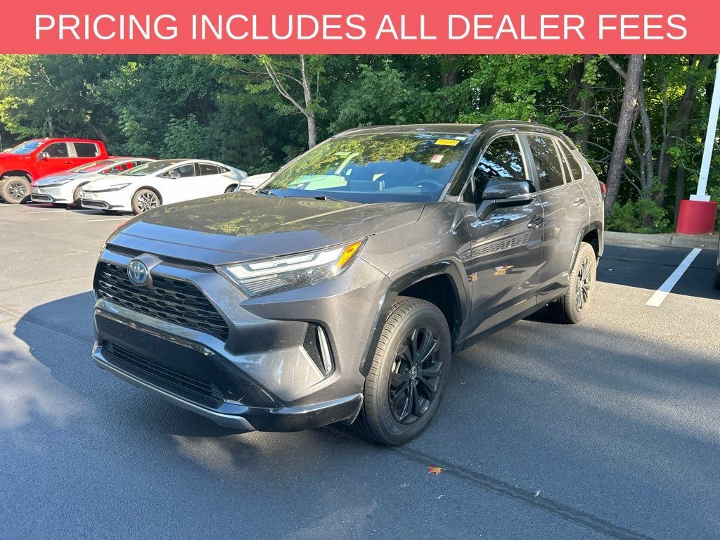 Used 2022 Toyota RAV4 XSE AWD/4WD image 14