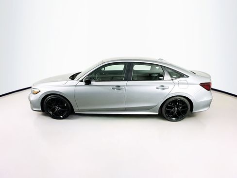 Used 2025 Honda Civic Sport image 4