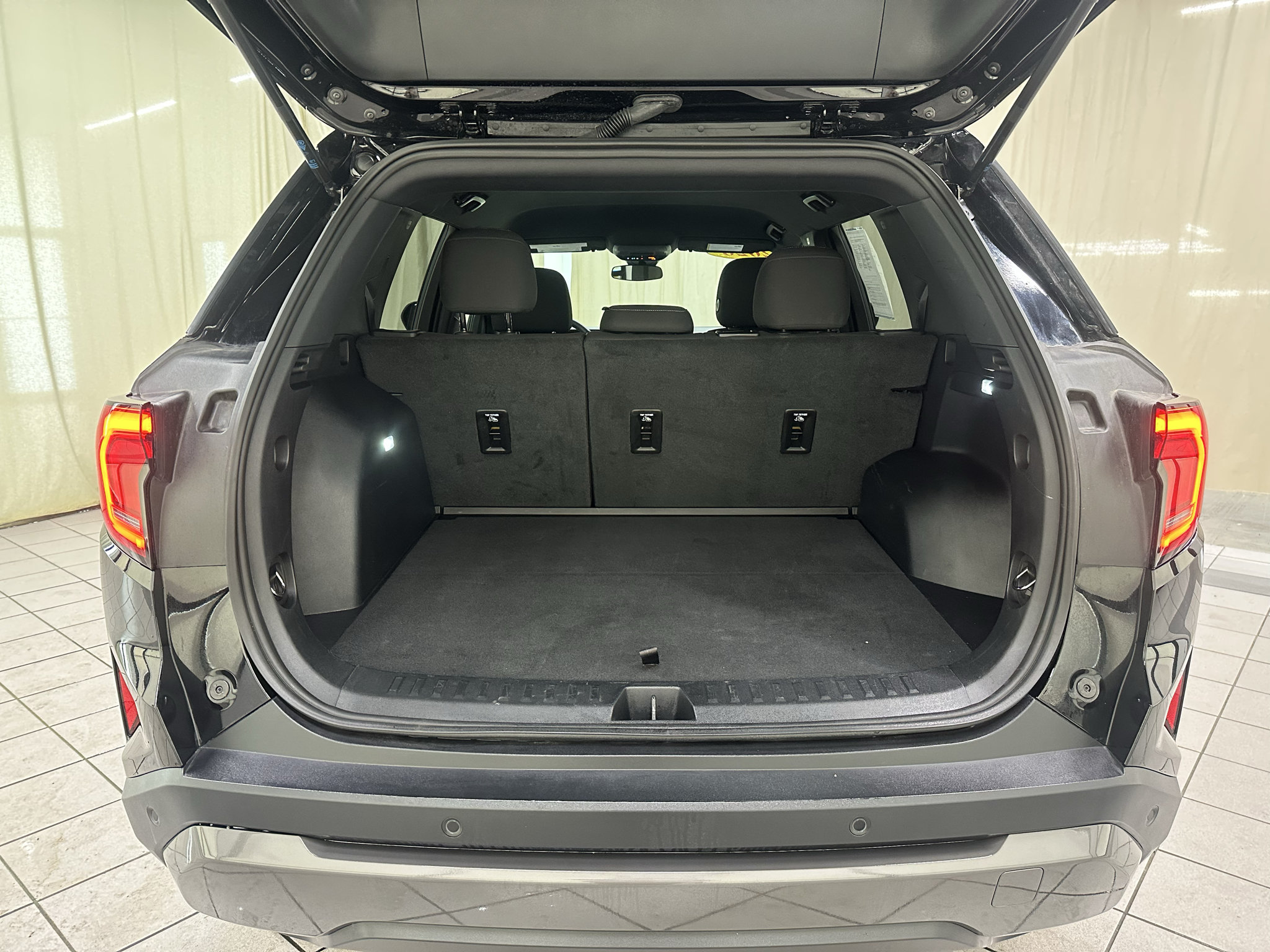 Used 2026 GMC Terrain Elevation AWD/4WD image 8