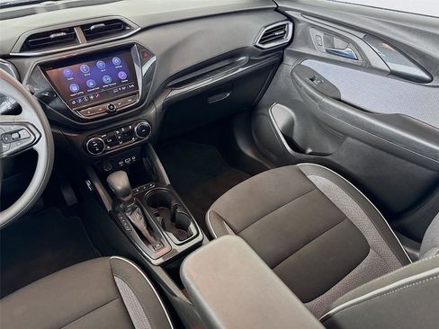 Used 2023 Chevrolet TrailBlazer LT w/ Convenience Package FWD image 23