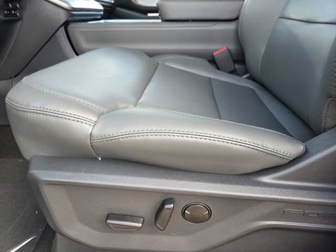 New 2026 Ford Expedition Active image 11