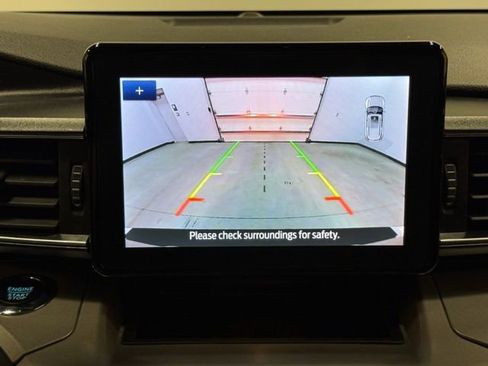 Certified 2022 Ford Explorer XLT w/ Equipment Group 202A AWD/4WD image 28