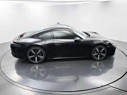 Certified 2025 Porsche 911 Carrera w/ Premium Package image 39