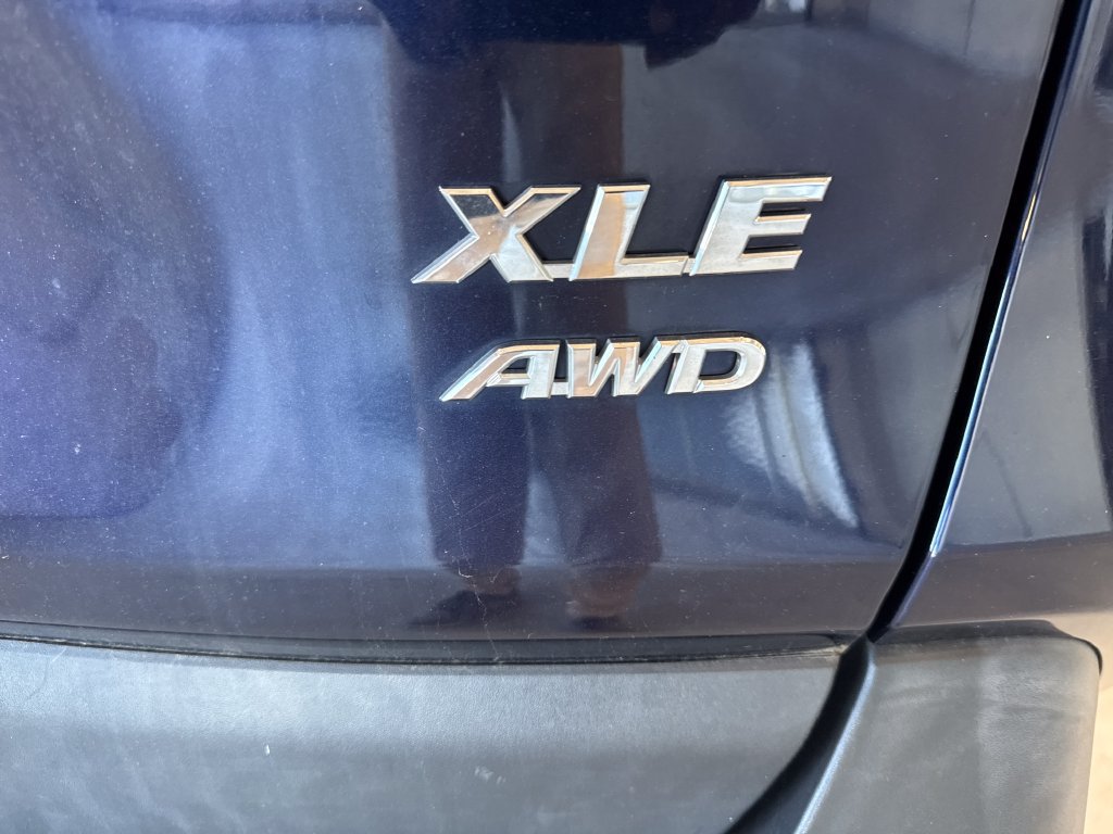 Used 2019 Toyota RAV4 XLE w/ All Weather Liner Package AWD/4WD image 12