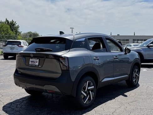 New 2026 Nissan Kicks SV FWD image 17