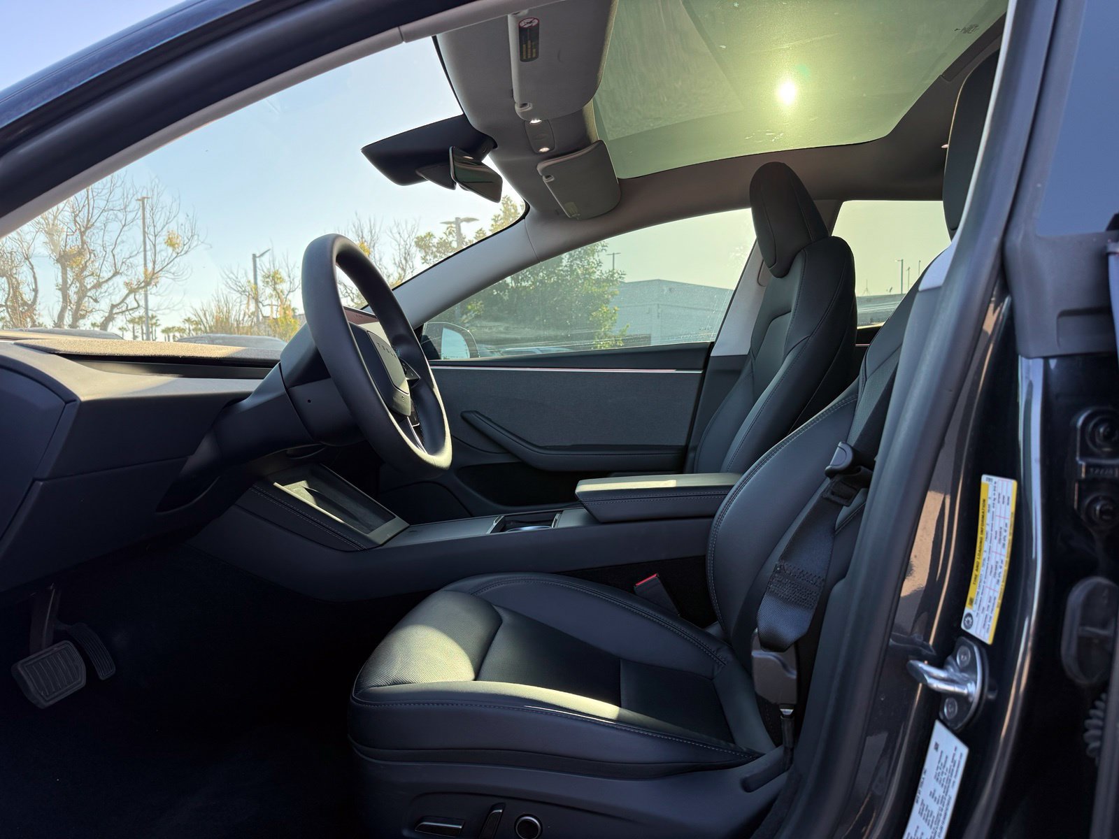 Used 2025 Tesla Model 3 RWD image 5