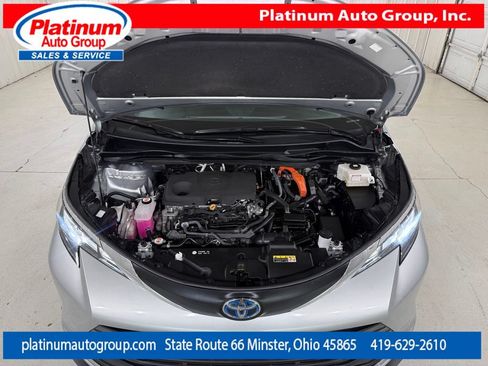 Used 2023 Toyota Sienna XLE AWD/4WD image 61